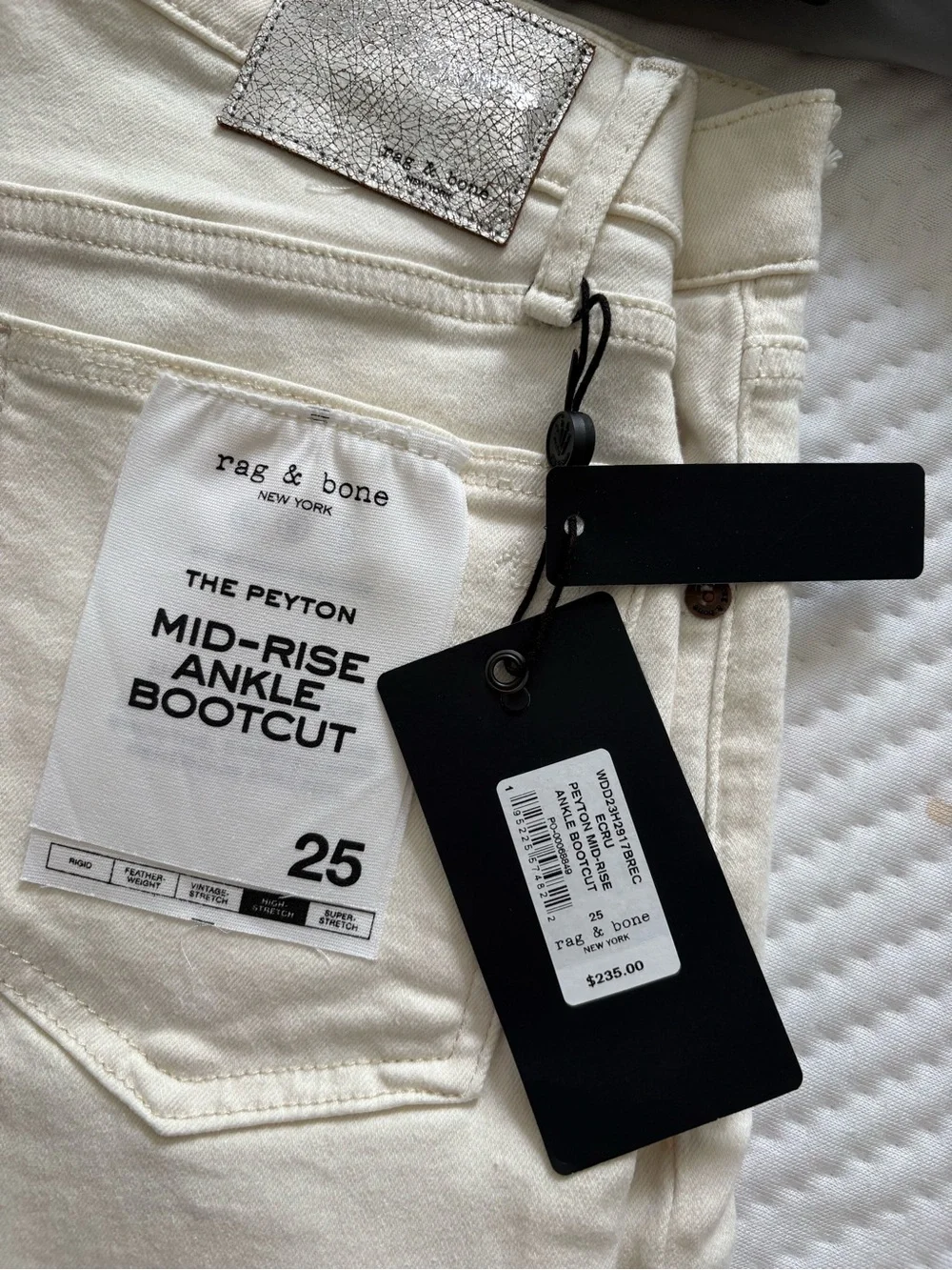 NWT Rag & Bone Peyton White Ankle Bootcut Jeans Size 25 Mid Rise